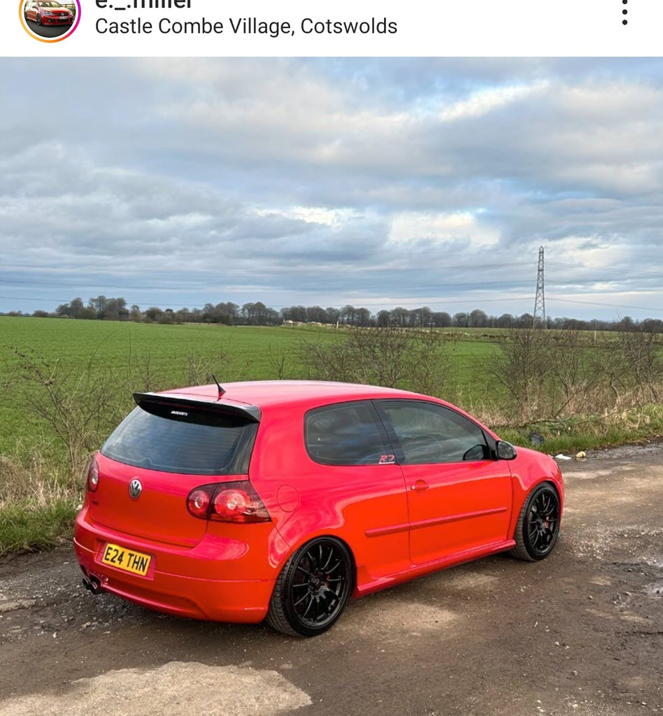 VW Golf GTI with some short 3D gel plates
