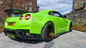 Hulk green Nissan GTR with some 4D gel plates