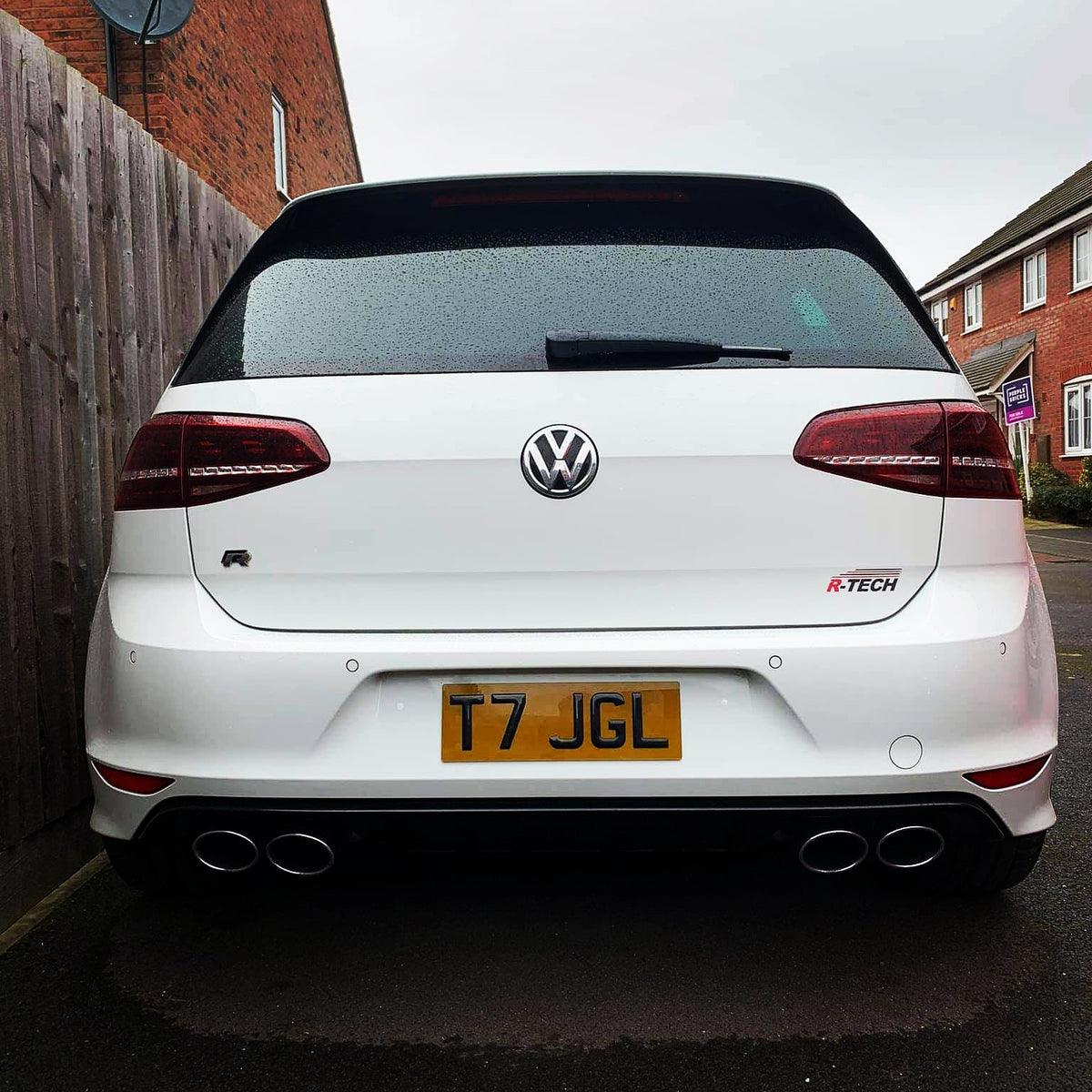 MK7 Golf R with tinted short gel plates – PL8 LAB