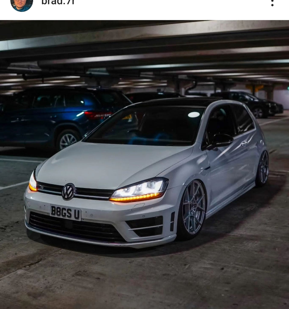 VW Golf R with some short 3D gel plates