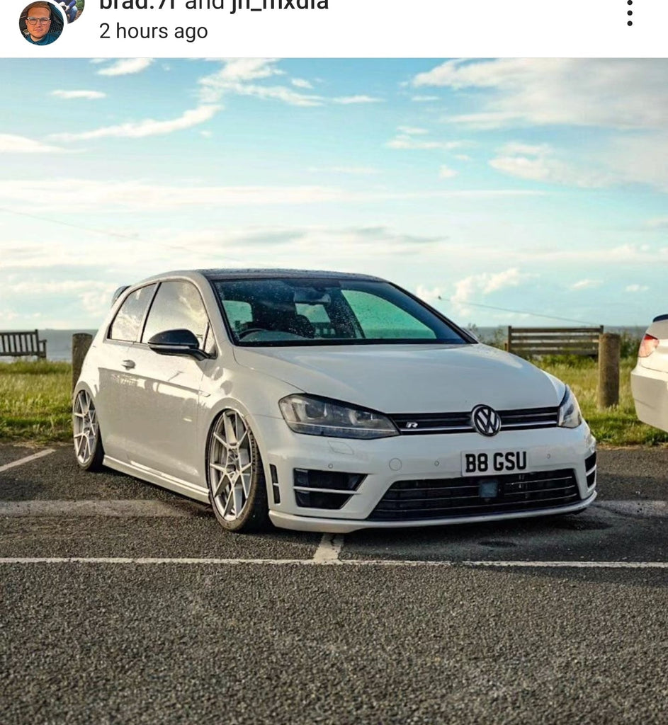 Bagged VW Golf R with some short 3D gel plates